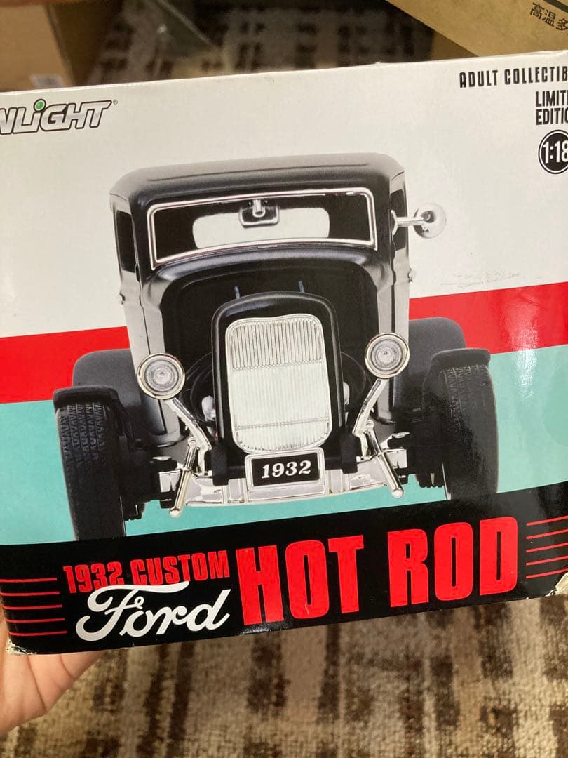 1/18 1932 カスタム フォード ホットロッド　模型　アメ車　アメリ　旧車