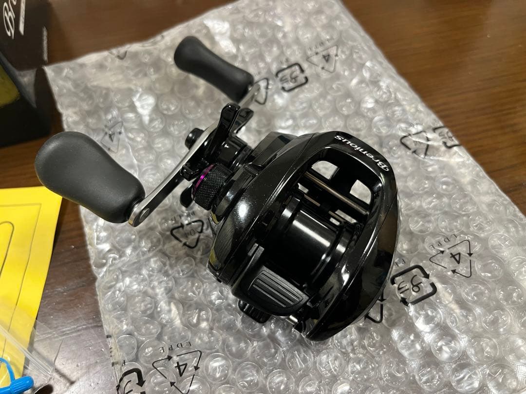 SHIMANO Brenious 左ハンドルリール　未使用品