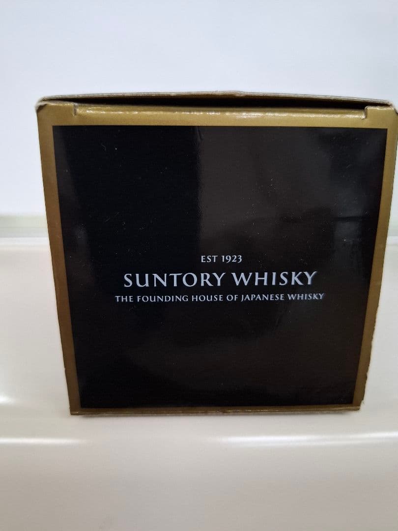 山崎 18年 シングルモルトウイスキーの 空箱と空ビン