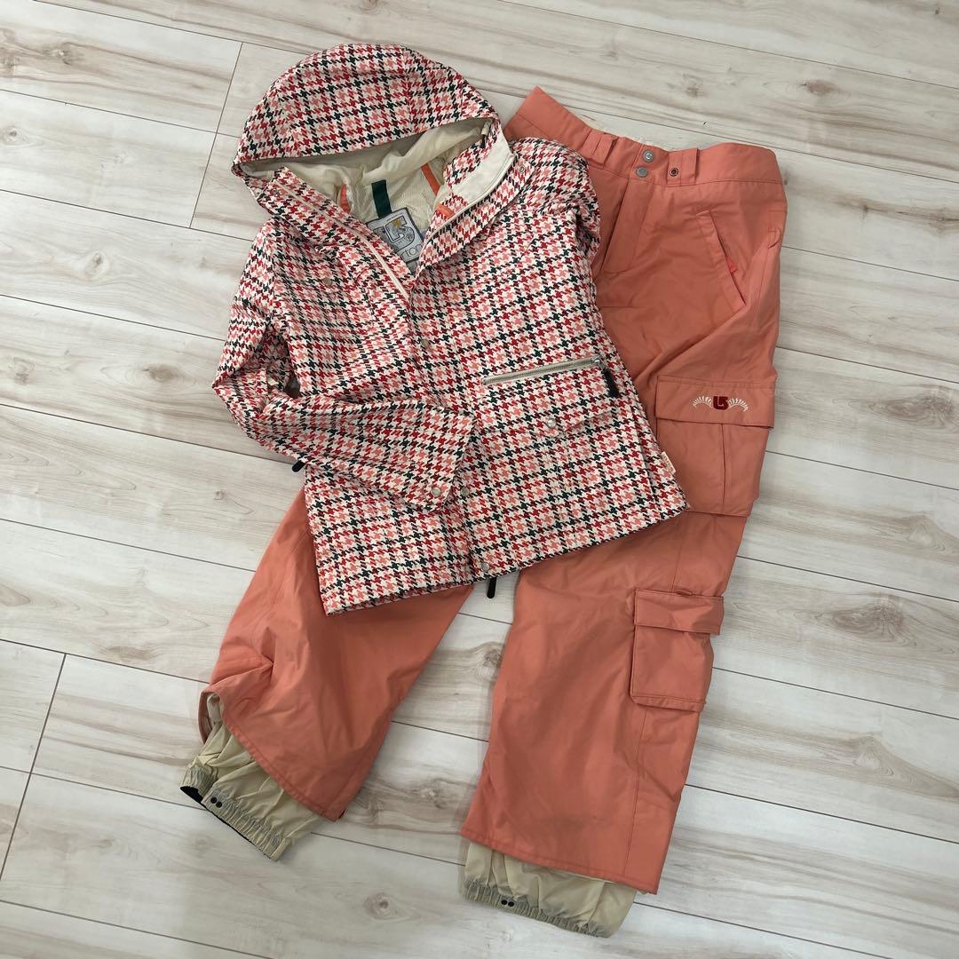 ビビチャン様Burton スノーボードウェア上下セット サイズS ピンク系
