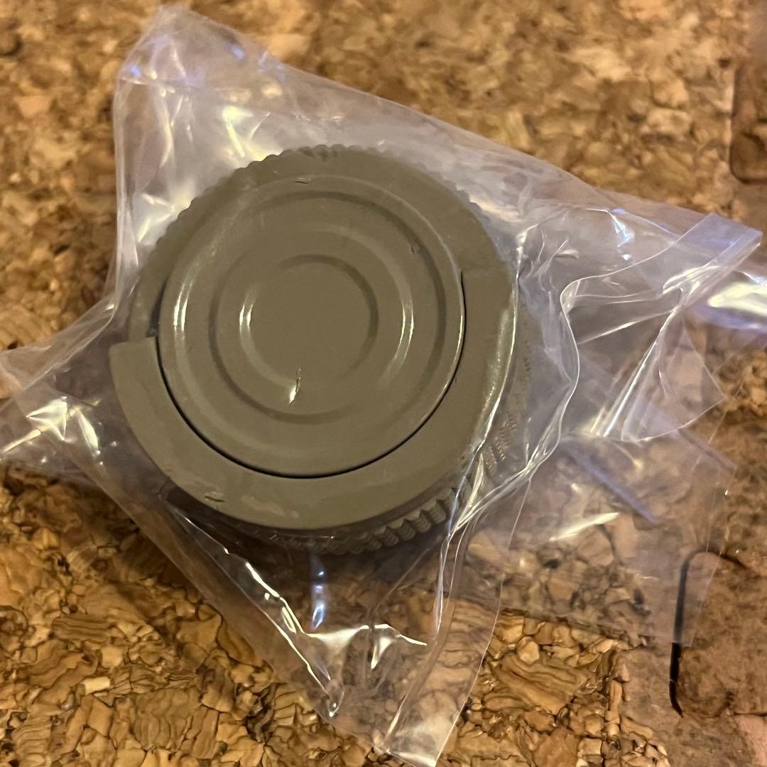 新品 brunt ガス缶 キャップ タン TAN コネクター