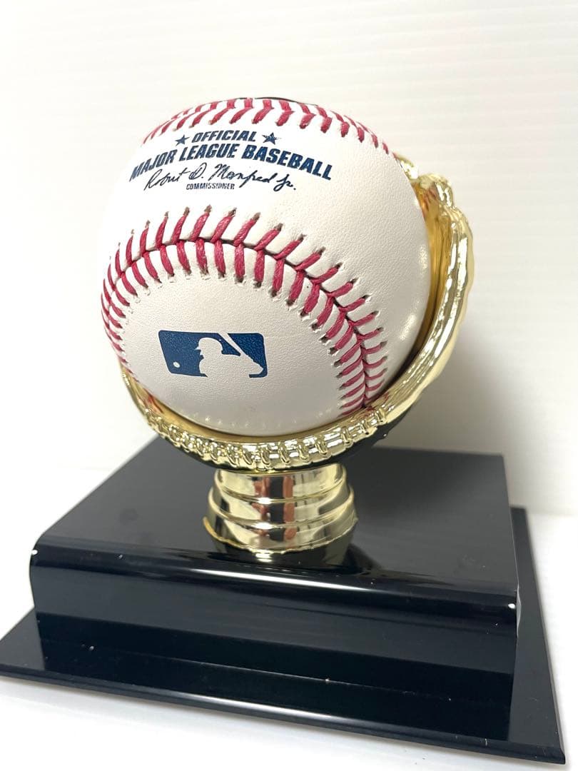 Gold Glove ボールディスプレイ ホルダーケース