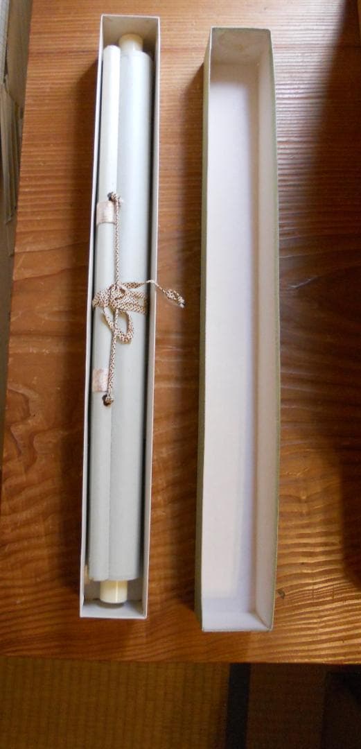 掛け軸 英友 百合と芥子に雀 絹本 希少 軸装 茶道具 掛軸 美品 です。