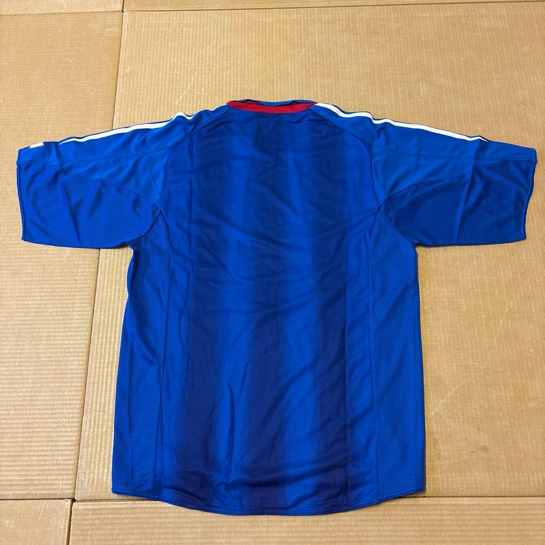 FIFAワールドカップユニフォーム2枚（ピンバッチ付き）