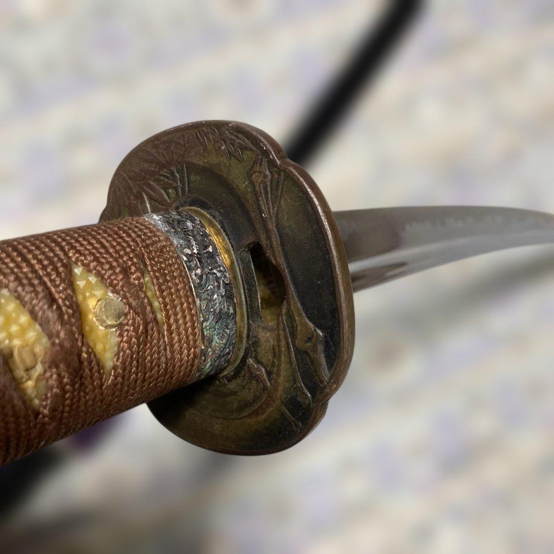 居合刀(刀袋付) 茶柄 竹笹木瓜真鍮鍔 黒梨地呂鞘