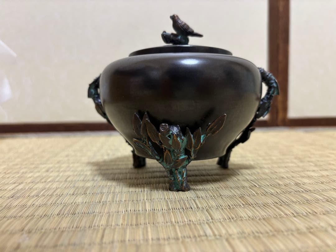 瑞峰作 銅製香炉 鳥摘蓋 唐草装飾 共箱付き 使用感あり