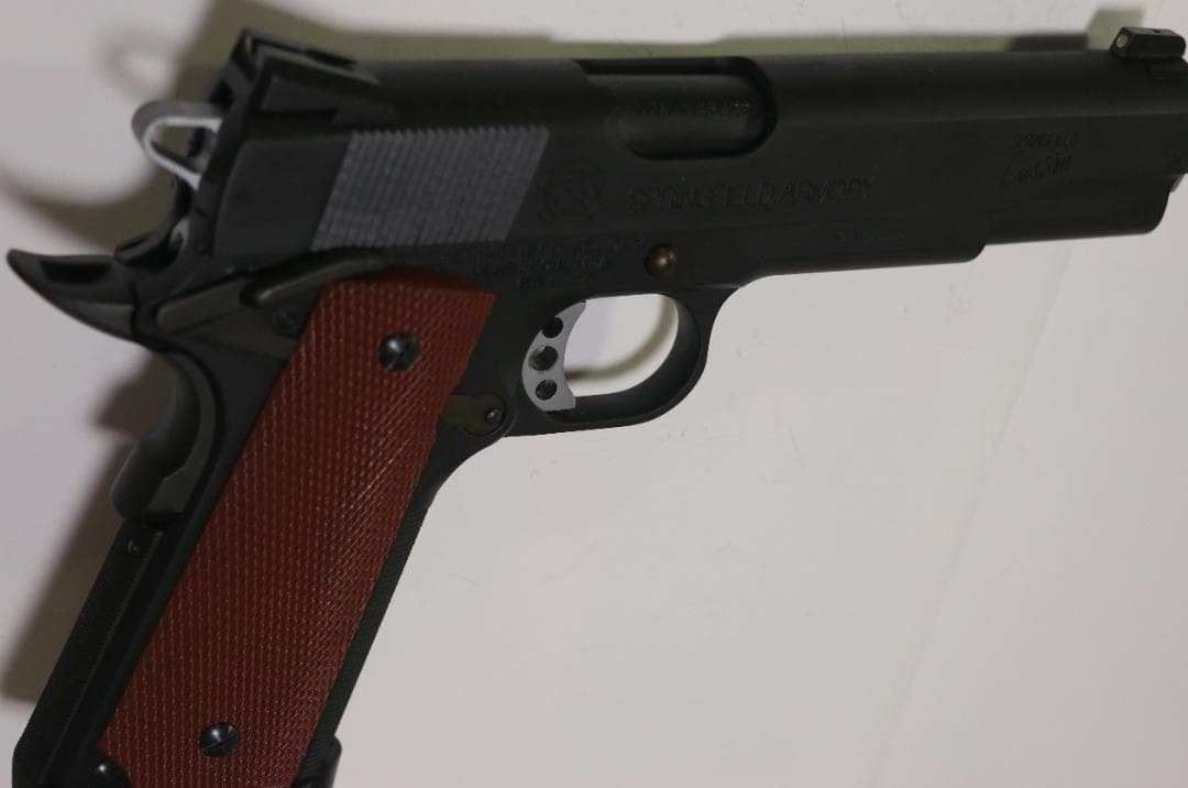 MGCHW樹脂製モデルガン コルトＧＭカスタム FBI BUREAU 合法品