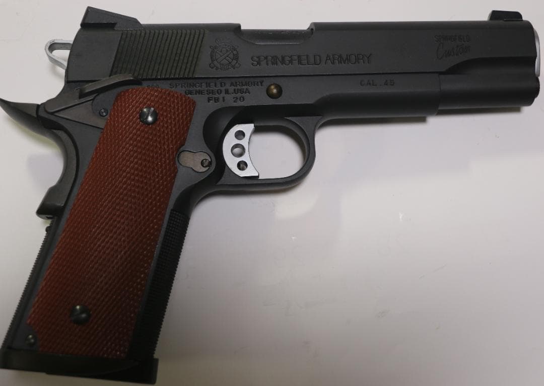 MGCHW樹脂製モデルガン コルトＧＭカスタム FBI BUREAU 合法品