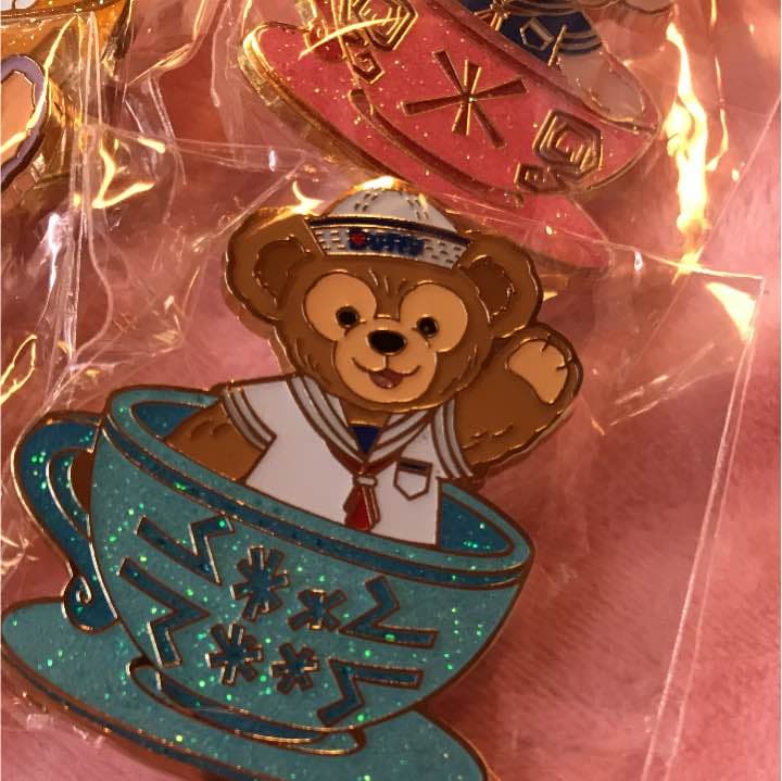 香港 ディズニーランド ピンバッジ ダッフィー シェリーメイ ジェラトーニ