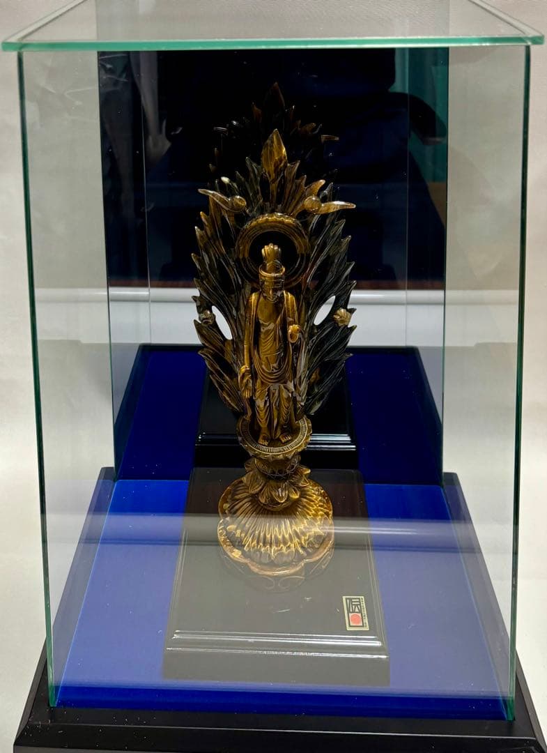 #伝統工芸士 田中保山（甲州水晶貴石細工） 虎目石 聖観音像 ガラスケース入り