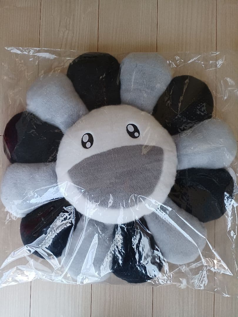 正規品　村上隆　カイカイキキ　フラワークッション　60 未使用品