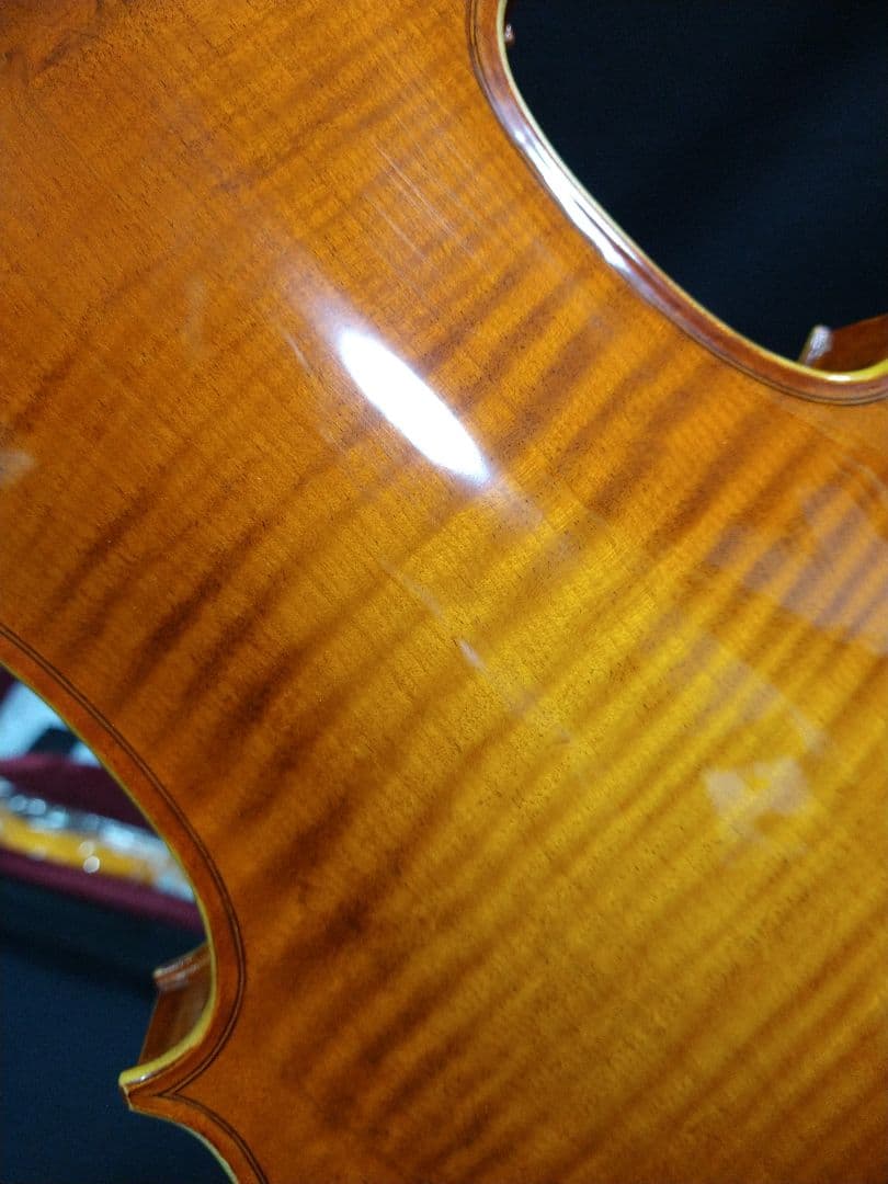 7万円の付属品付き　新品１ピース美しいトラ目メープルバイオリン　4/4サイズ