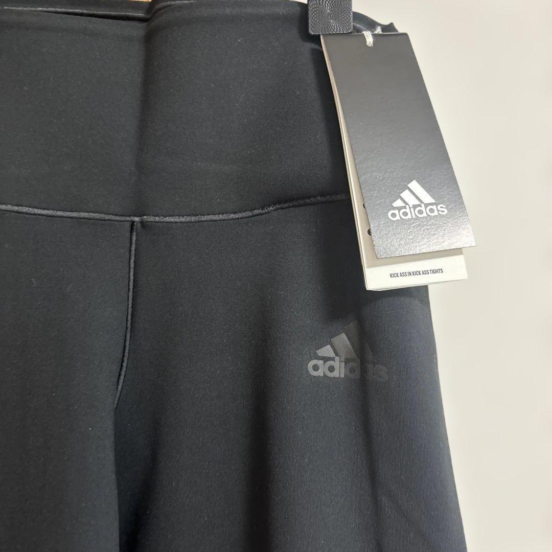 年明けセール！adidas ULTIMATE TIGHTS