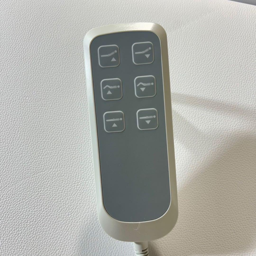 セブンエステ 電動昇降リクライニング マッサージベッド MOVEST G085