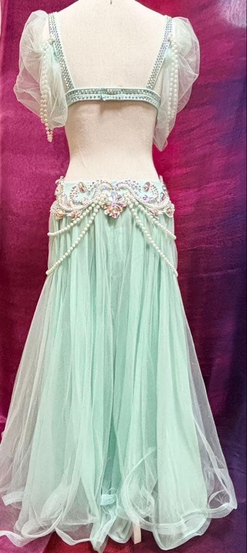 【新品】ベリーダンス衣装B ミントグリーン キラキラ パール オリエンタル M