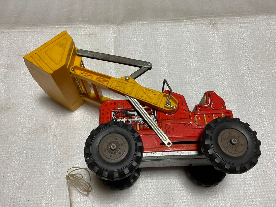 ヨネザワ／D-250A。ブリキのブルドーザー。【箱無し、現状渡し、美品】。