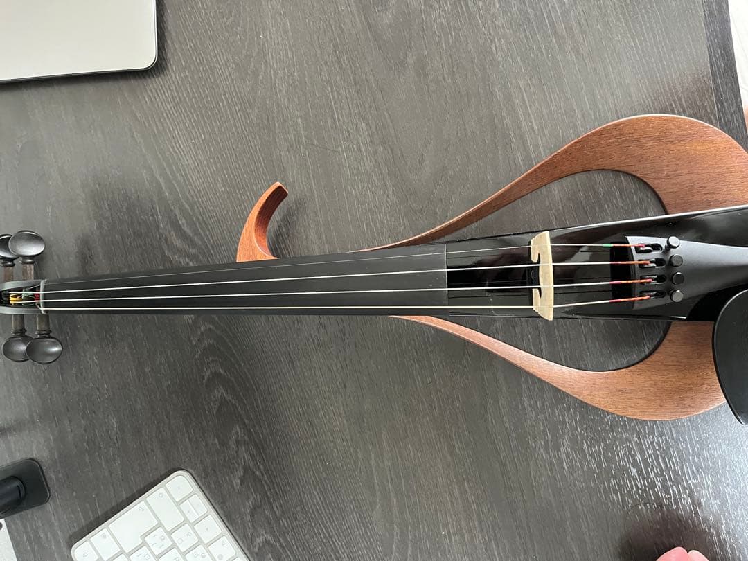 ヤマハ サイレントバイオリン YEV104 弓付き 直接引き取りは5.5万円