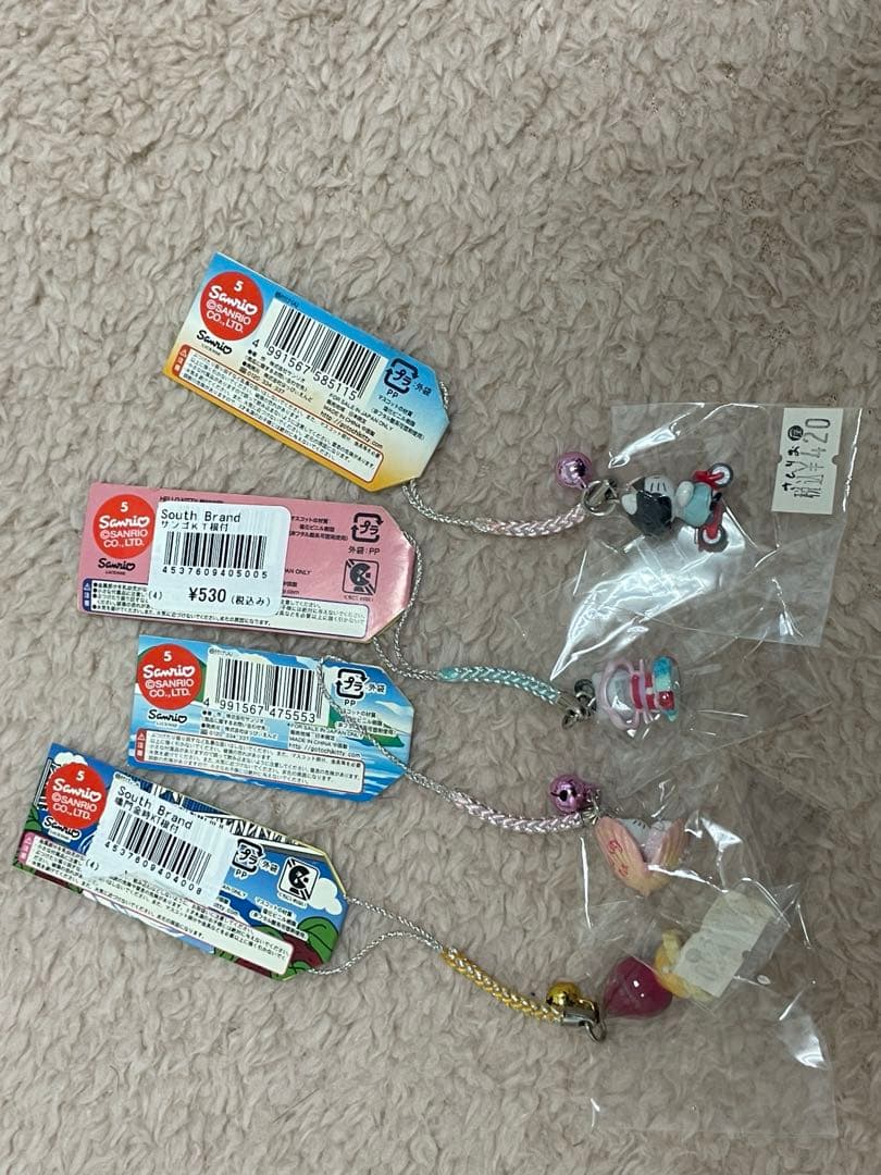 ハローキティ 根付け　四国の可愛いご当地キティ4個セット