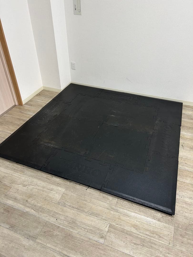 IVANKO(イヴァンコ)⭐️ブラック　ラバーフロアマット 12枚