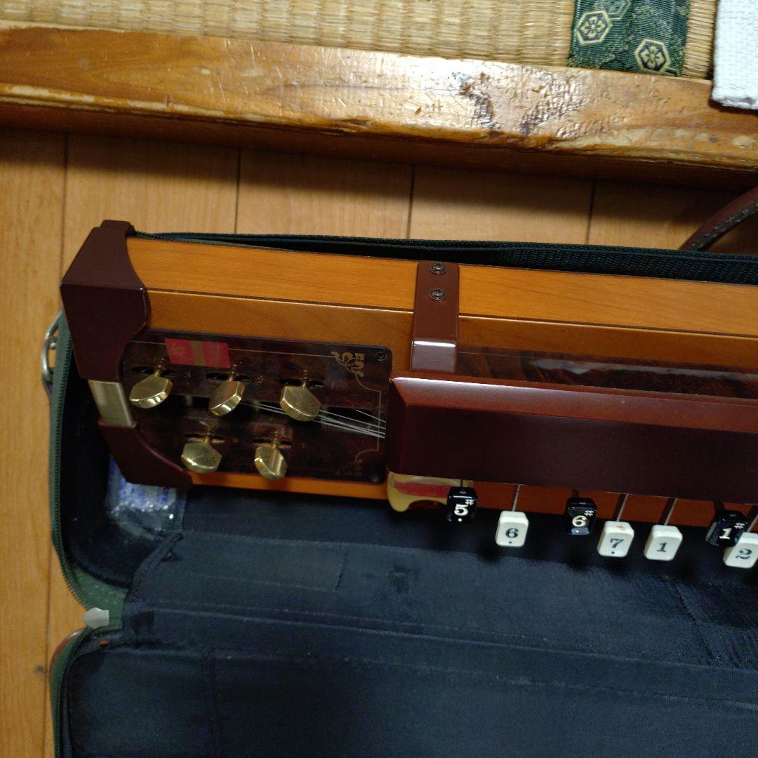 大正琴本体 ケース付き 茶色