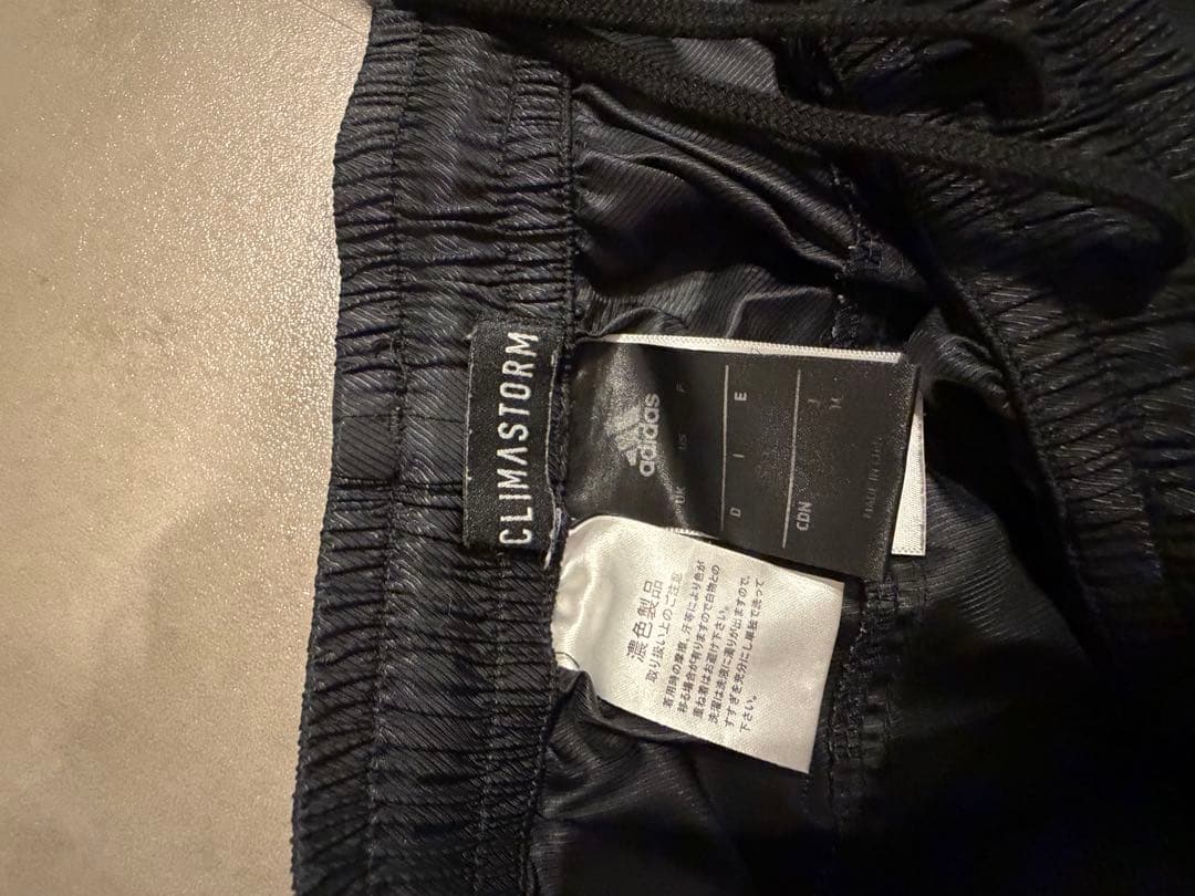 アディダス　ラグビーウインドブレーカー