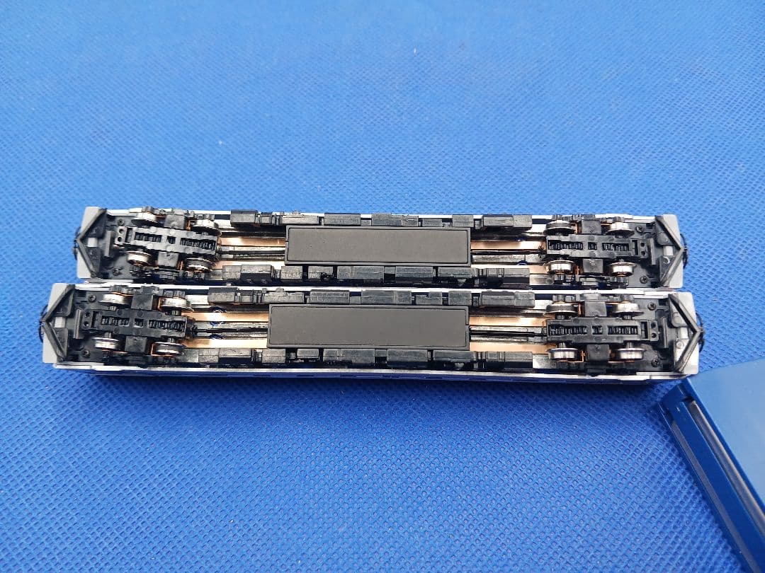 GM 50712 30408 地球探索鉄道花咲線ラッピングトレイン ピンク帯2両