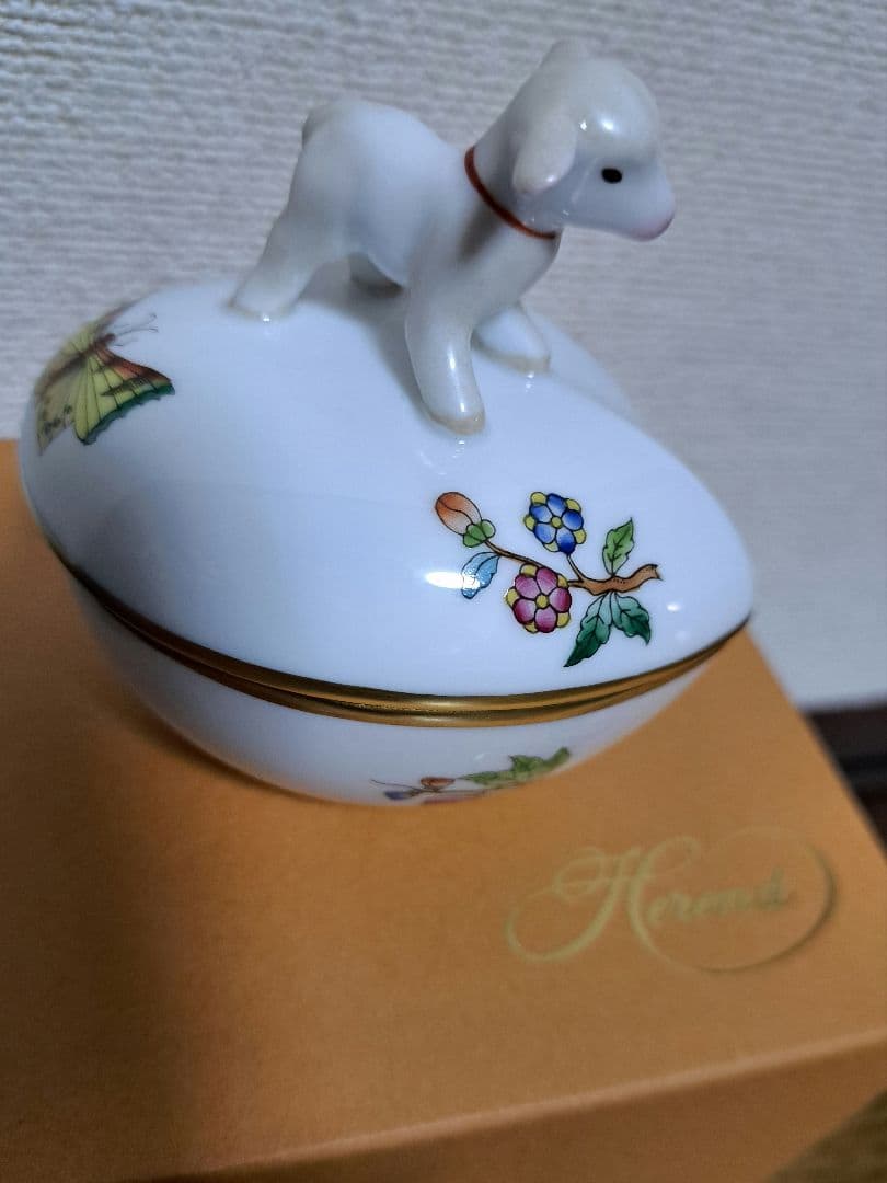 (お値下)　新品　Herend 陶磁器 　ひつじ 　ヴィクトリア　ボンボニエール
