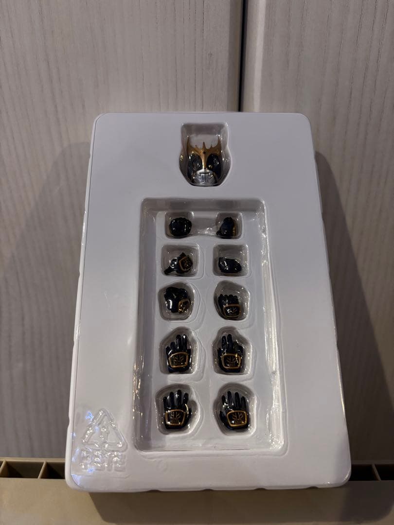 フィギュアーツ　真骨彫仮面ライダークウガ　アルティメットフォーム