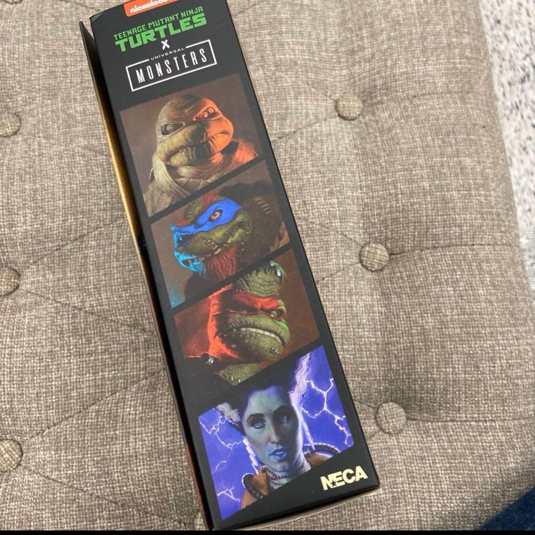 アメリカ直輸入　TMNT公式Mutant Ninja Turtlesフィギュア