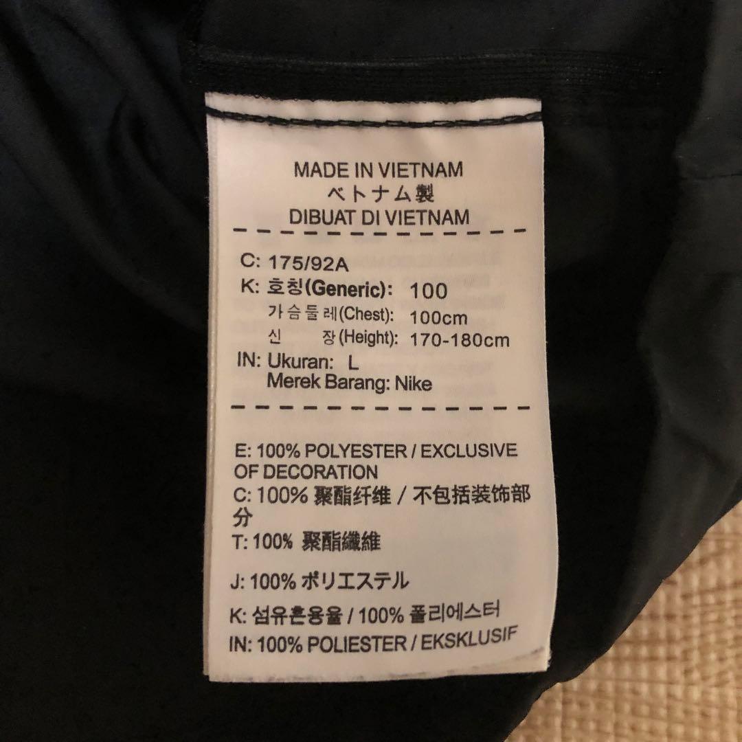 ナイキ エッセンシャル フラッシュ フーディ リフレクティブジャケット