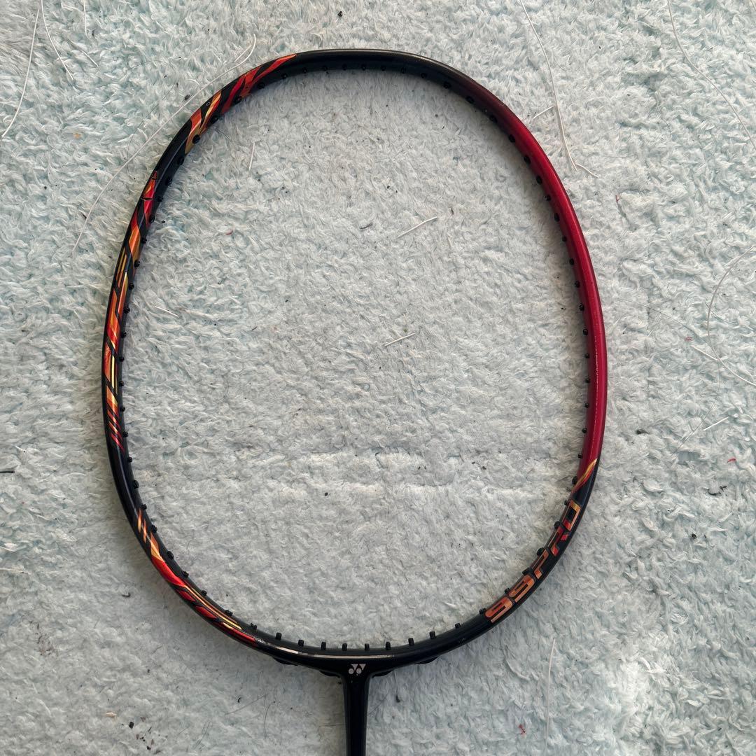 ASTROX 99 PRO バドミントンラケット 黒赤