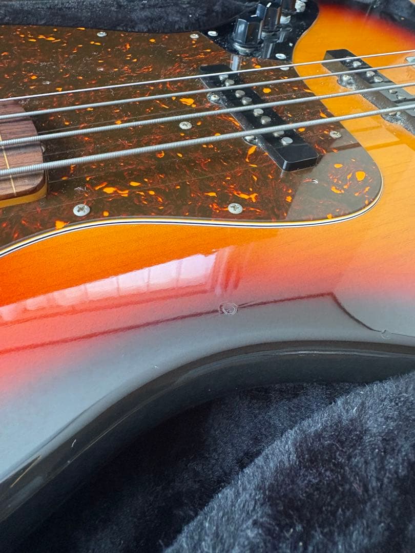 エレキベース サンバースト、べーす