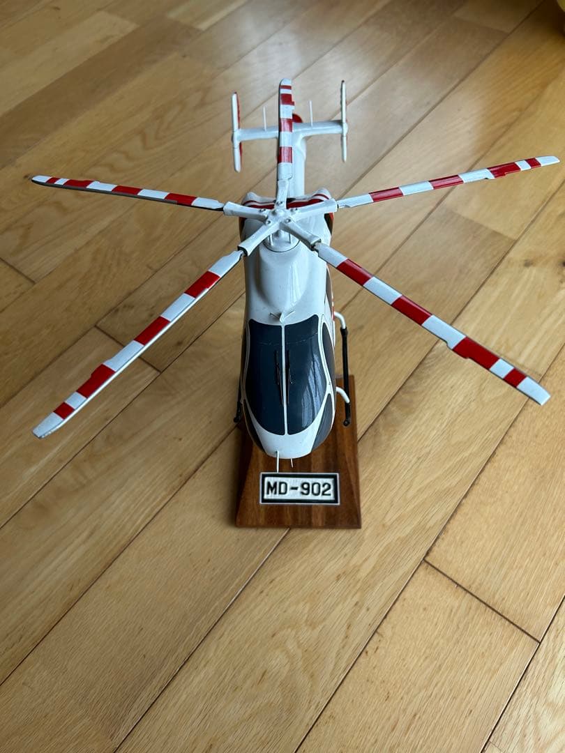 ソリッドモデル　ドクターヘリＭＤー９０２（マクダネルダグラス）　１／32スケール