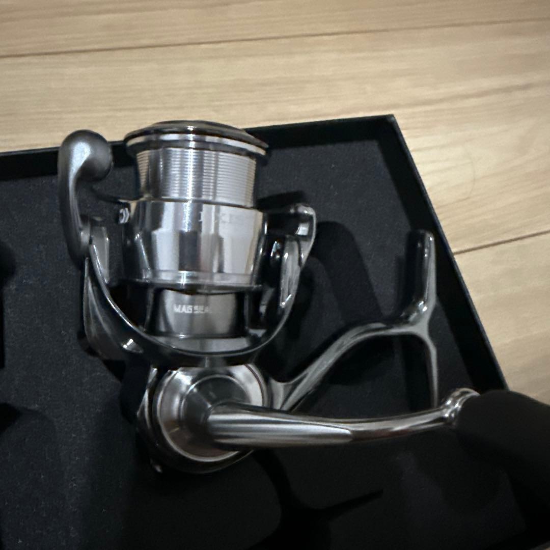 DAIWA LT2000S-H スピニングリール