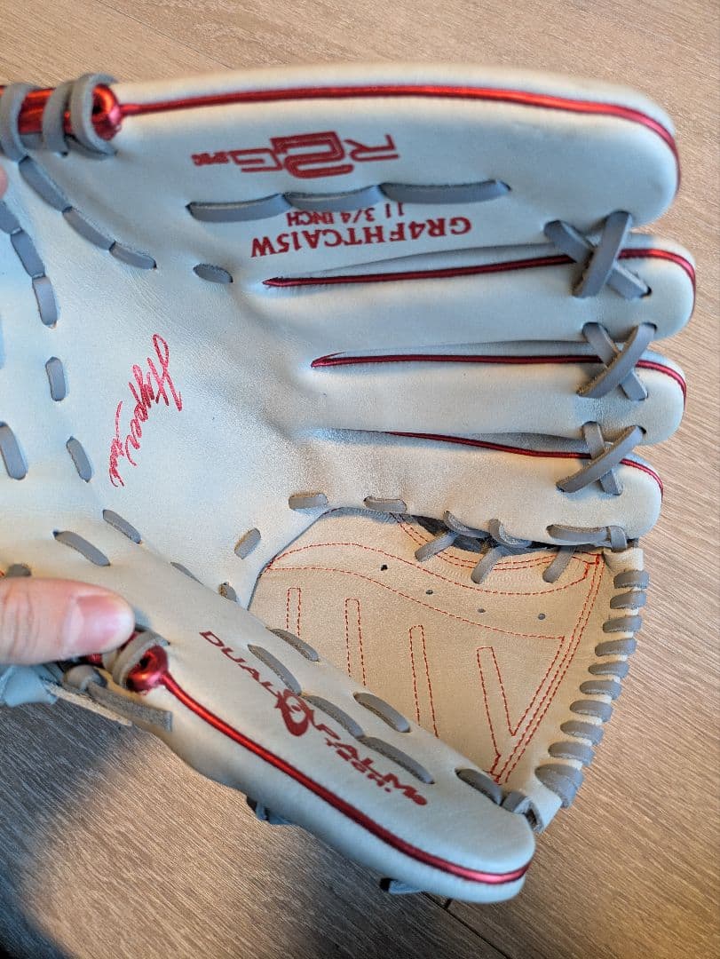 未使用 Rawlings GRAFFITI 軟式用グローブ 左投げ用