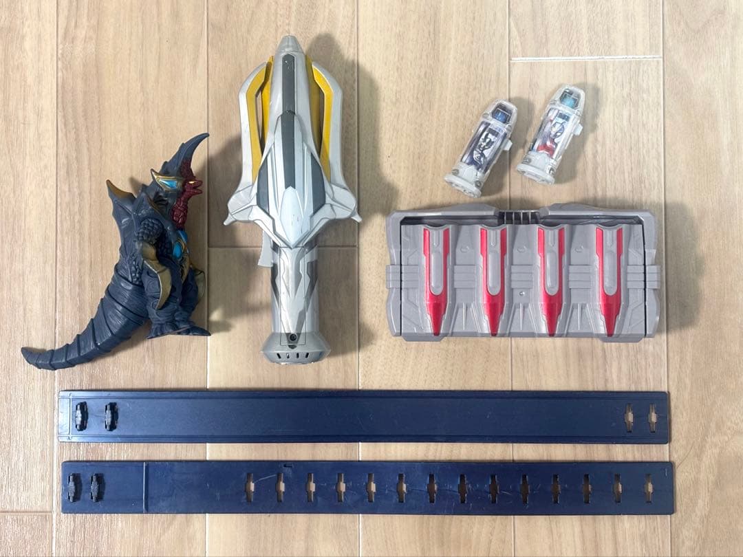ウルトラマンキンガ DXギンガスパーク ジード ウルトラカプセルホルダー＆ベルト