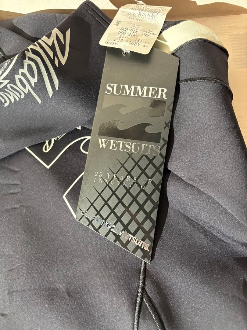 BILLABONG ウェットスーツ 黒　新品　M