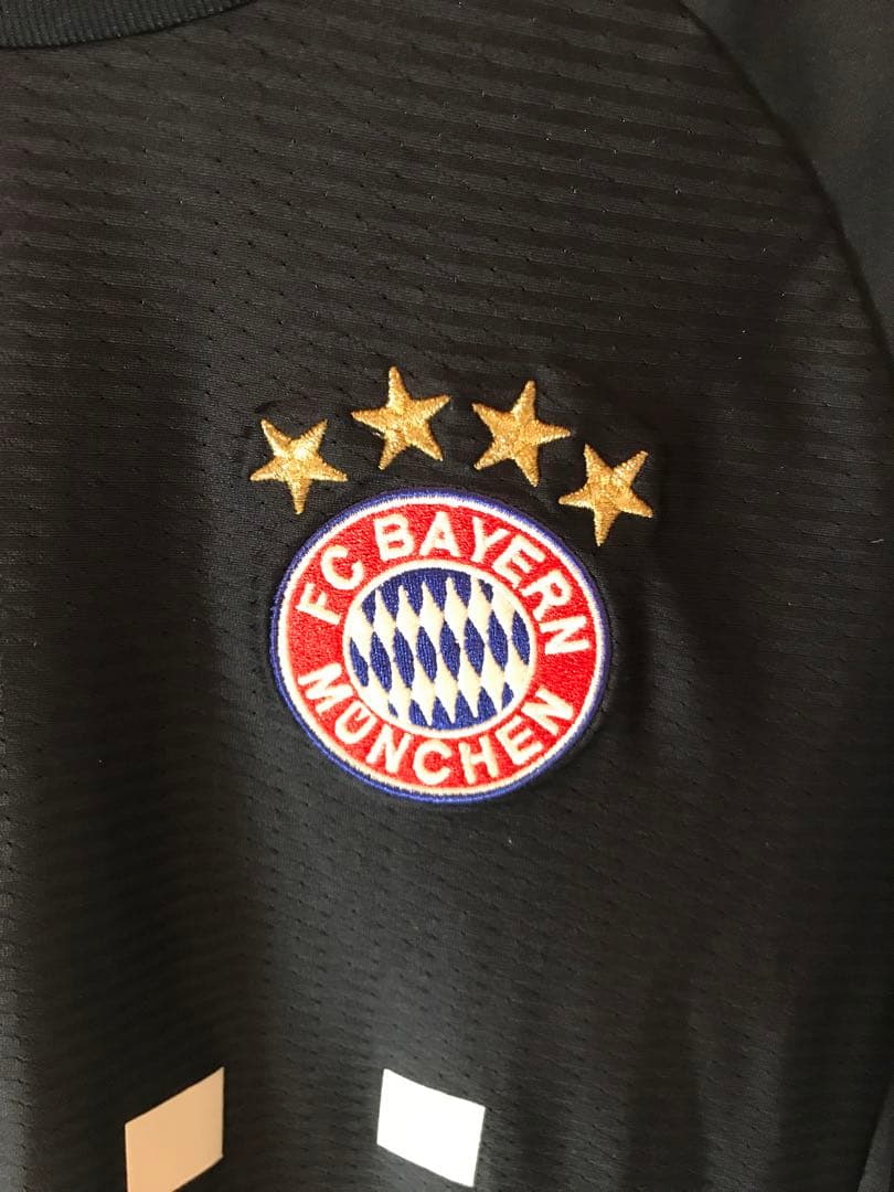 正規品adidas バイエルン 「32」キミッヒ 半袖 XL CL用ユニフォーム