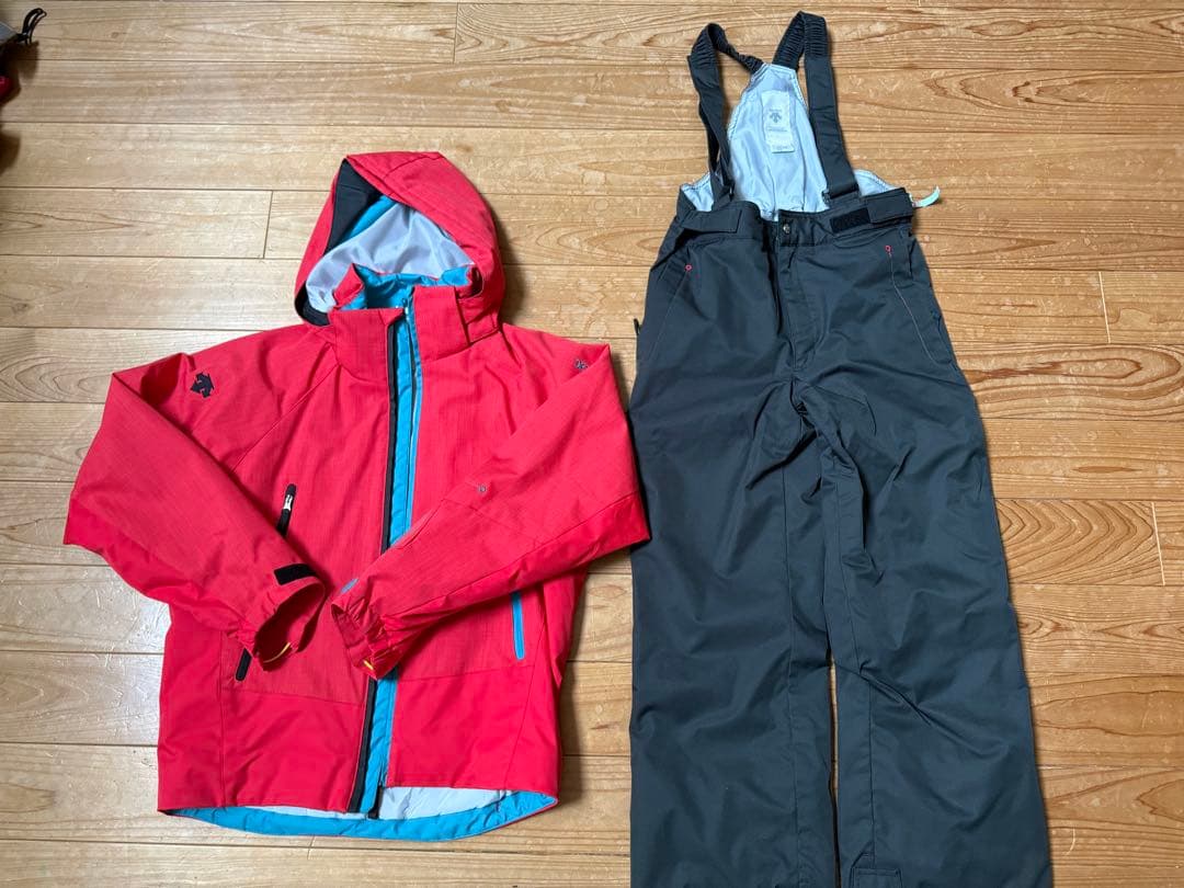 デサント ジュニアスキーウェア135cm〜150cm対応