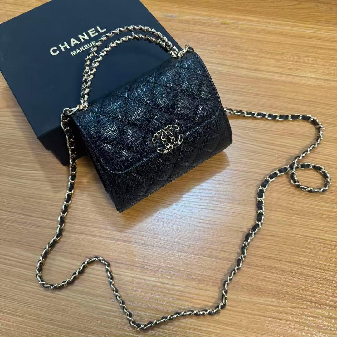 VIP限定 ノベルティ ミニ キャビアスキン ショルダーバッグ ブラック