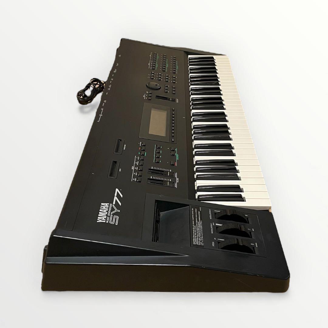 Yamaha SY77 シンセサイザー 61鍵 ハードケース付属