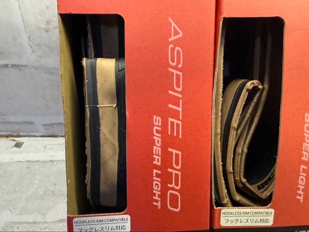 iRC ASPITE PRO 700×28C 新品未使用