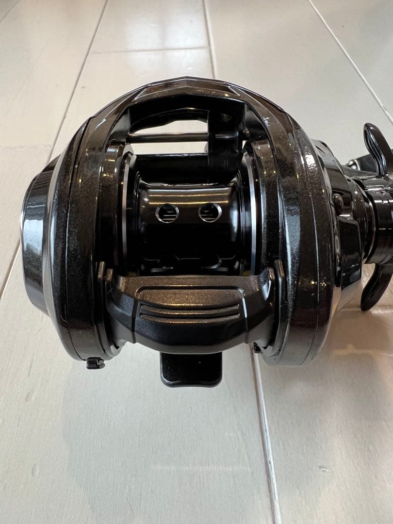 アブガルシア ロキサーニ8 ベイトリール