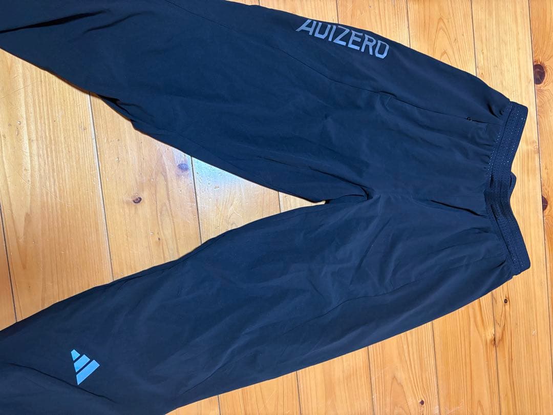 アディゼロ ランニングジャケットパンツ