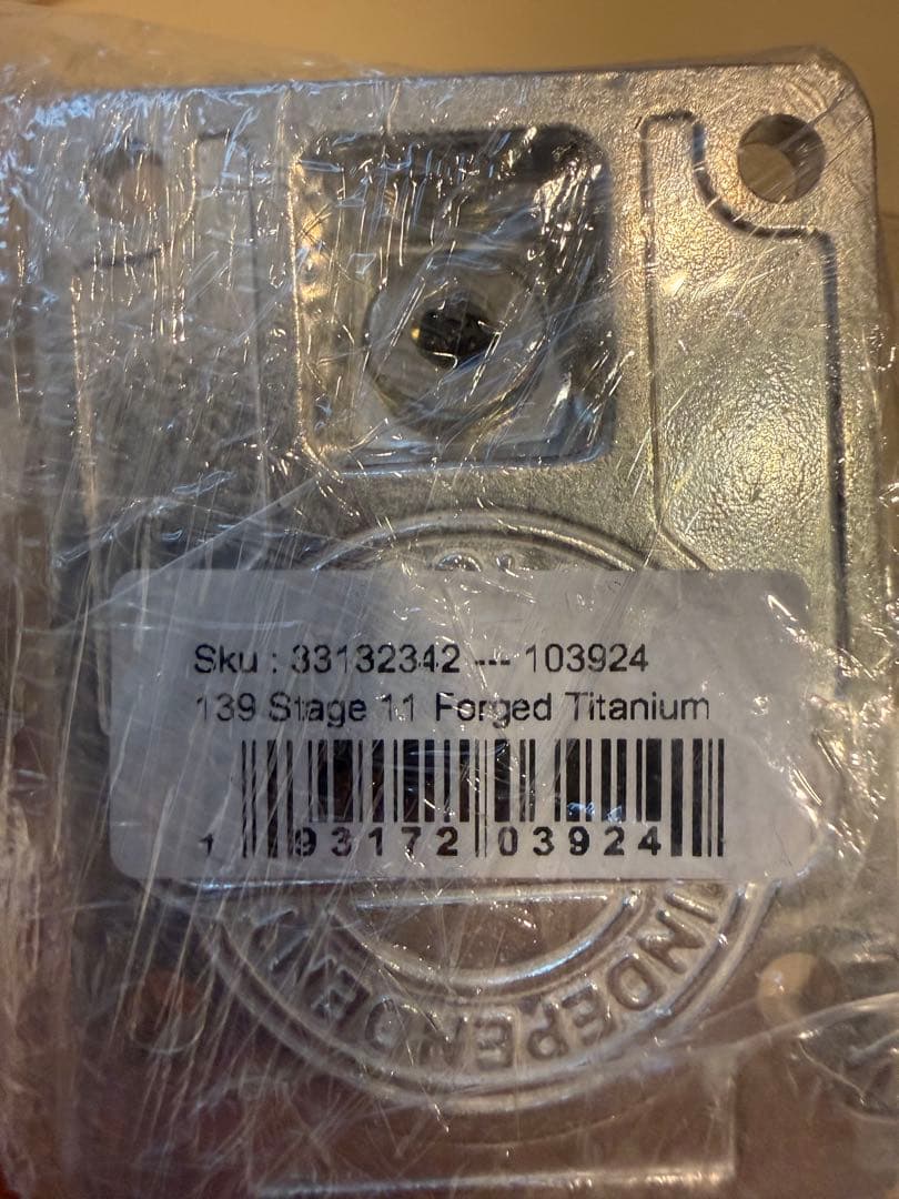 INDEPENDENT トラック139 チタン FORGED TITANIUM