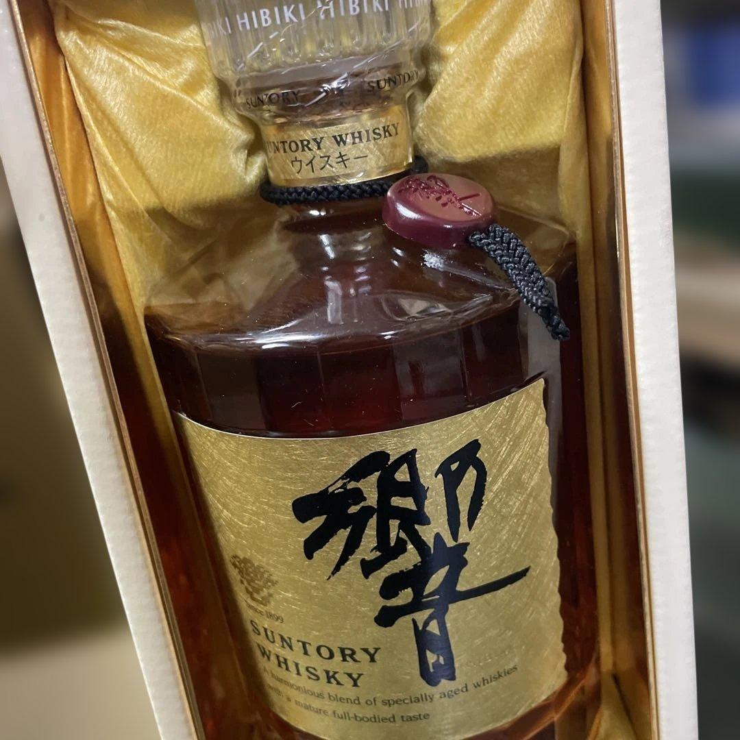SUNTORY HIBIKI ウイスキー ギフトボックス入り　ゴールドラベル