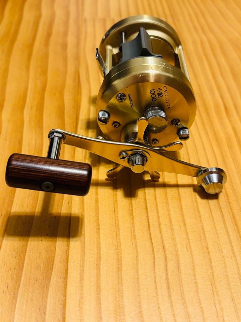 (中古品)シマノ　カルカッタ(CALCUTTA)小船1000 リール