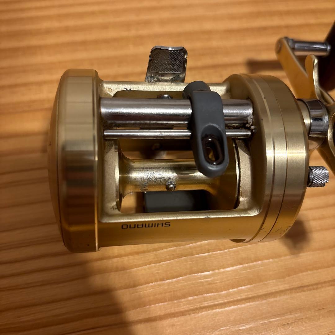 (中古品)シマノ　カルカッタ(CALCUTTA)小船1000 リール