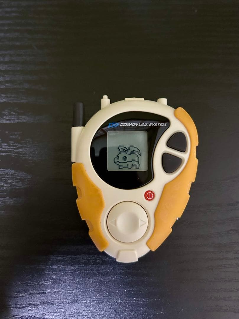 動作確認済 デジヴァイス D-3 ホワイト&イエロー パタモン アルマジモン