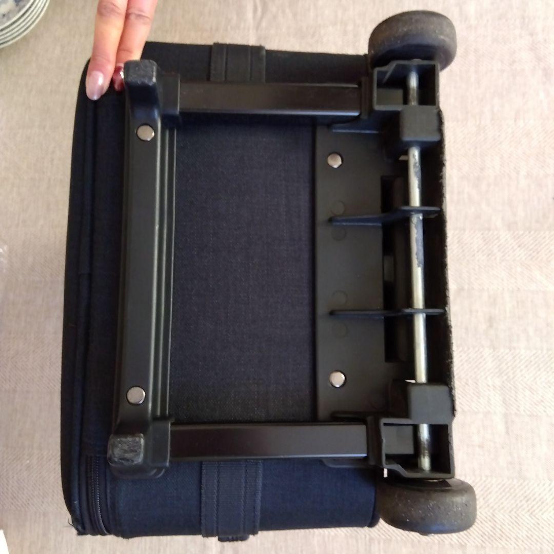 キャリーバック黒　ディズニー